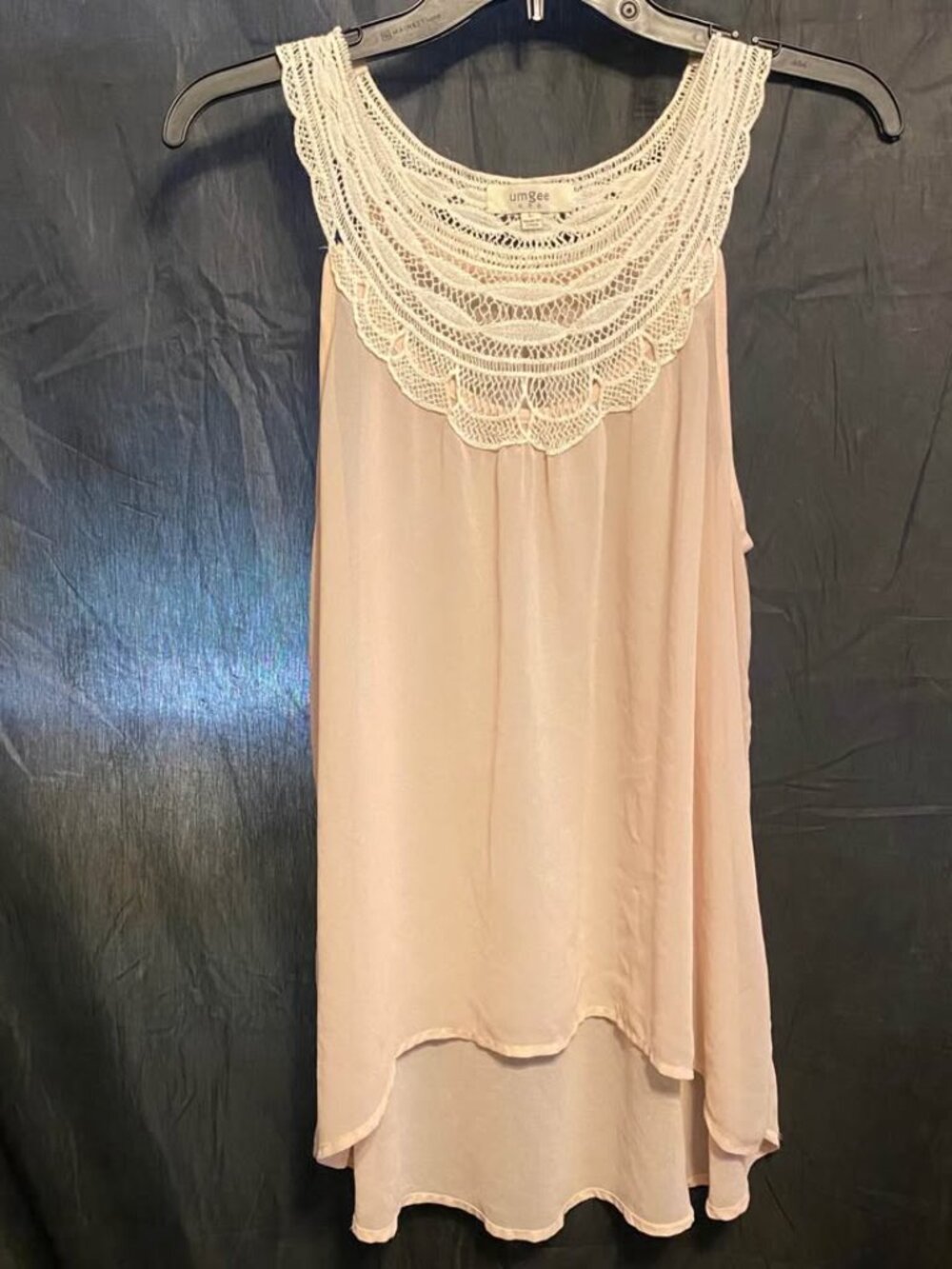 Umgee Crochet Lace Sleeveless Sheer blush pink Top sz L